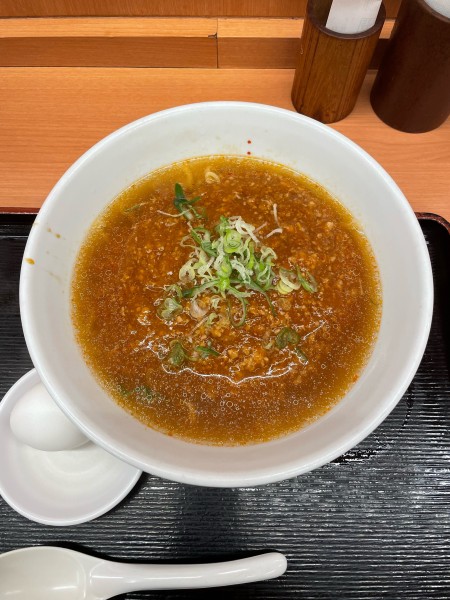 「温玉旨辛ラーメン(690円)期間限定」@日高屋 鶴見シークレイン店の写真