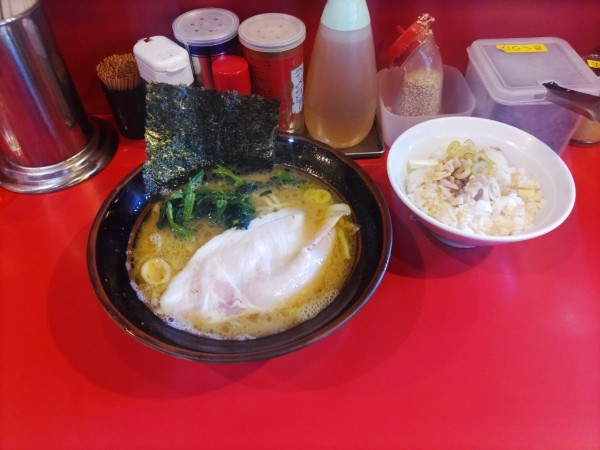 「朝めしセット」@どんとこい家の写真