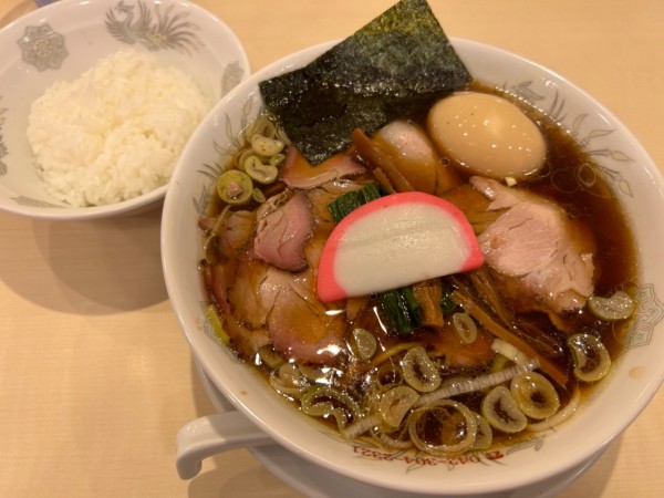 「中華そば850円+めし150円+味玉（VIPカード）」@むたひろ食堂の写真