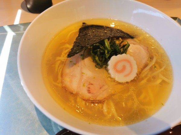 「塩らぁ麺」@らぁ麺 花萌葱の写真