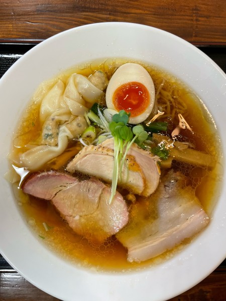 「特製味楽中華そば」@手打ち中華そば 味楽の写真