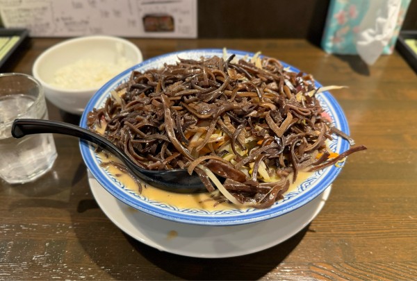 「きくらげちゃんぽん¥1250、半ライス無料」@伊万里ちゃんぽん 新橋店の写真