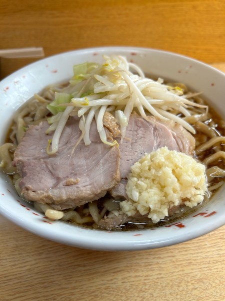 「小　野菜少なめ　ニンニク　卵」@ラーメン二郎 環七新新代田店の写真