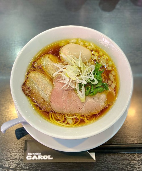 「中華そば + 味玉」@ラーメンキャロルの写真