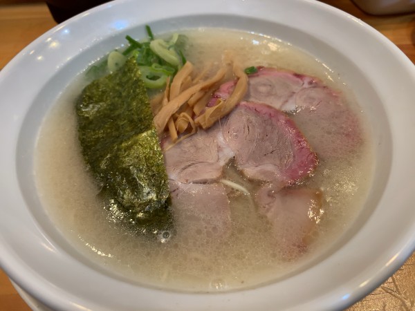 「純とんこつ」@麺処Ⅿの写真