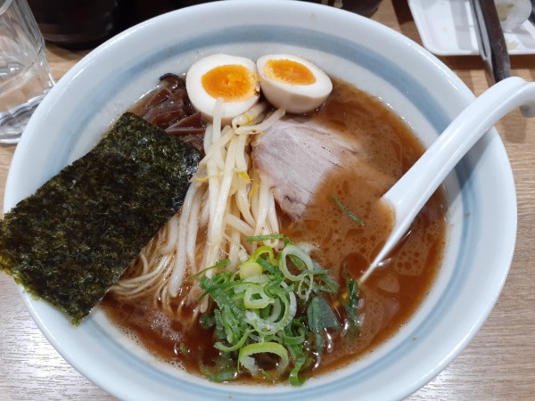 「黒豚骨、替玉3玉」@らーめん光醤の写真