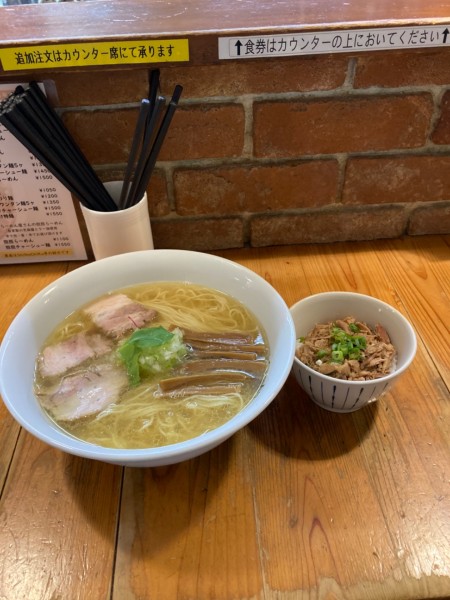 「塩ラーメン　チャーシュー丼」@ShiNaChiKu亭の写真
