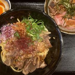 牛すじ油そば 麺中盛 味玉サービス+Bランチ