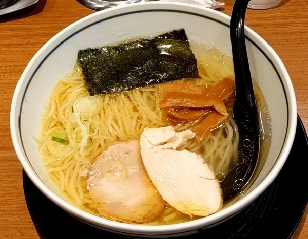 「純鶏らーめん（塩）」@麺処直久 新橋店の写真