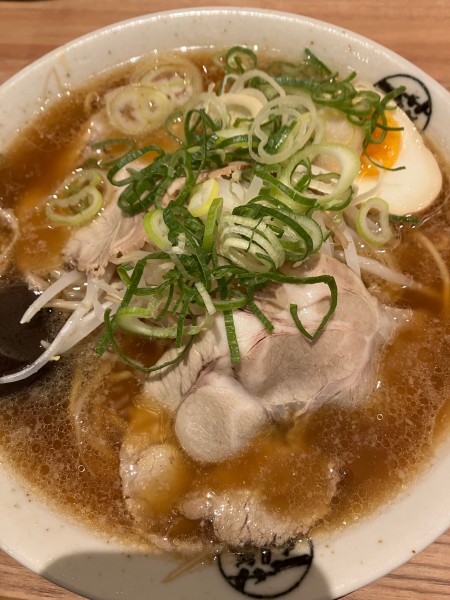 「しょうゆらーめん　780円」@藤一番 金山店の写真