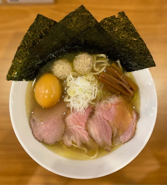 「全部のせ塩らーめん(燻製たまご)」@しののめヌードルの写真