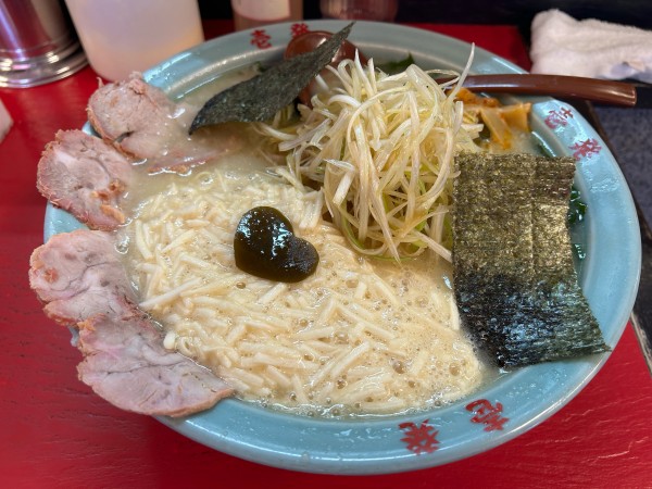 「ネギとろ正油ラーメン」@壱発ラーメン 八王子店の写真