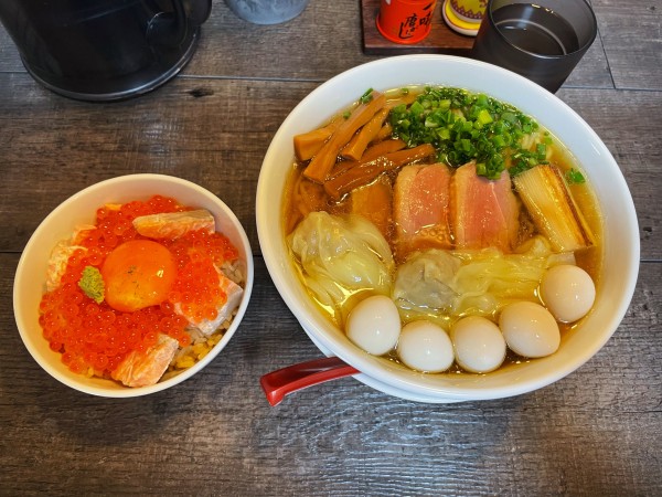 「限定　鴨キノコ出汁らぁめんtoはらこ飯」@ラーメン カラテキッドの写真