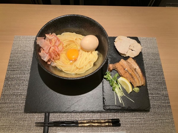 「特製卵かけ麺」@麺屋 二二一の写真