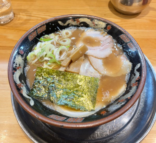 「とんこつラーメン(900円)」@宮崎とんこつラーメン 風来軒 大阪本店の写真