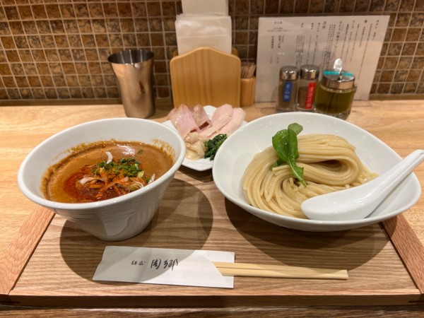 「赤つけ麺」@麺屋 周郷 神田店の写真