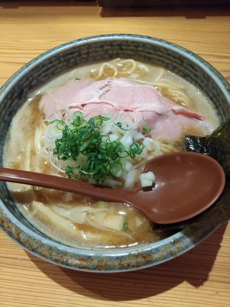 「濃厚中華そば」@麺通 伊武記の写真