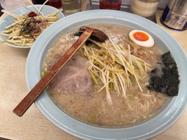 「ネギラーメン 中」@ラーメン 頑固おやじの写真