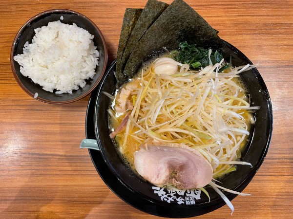 「ネギラーメン、ライス」@町田商店 渋谷店の写真