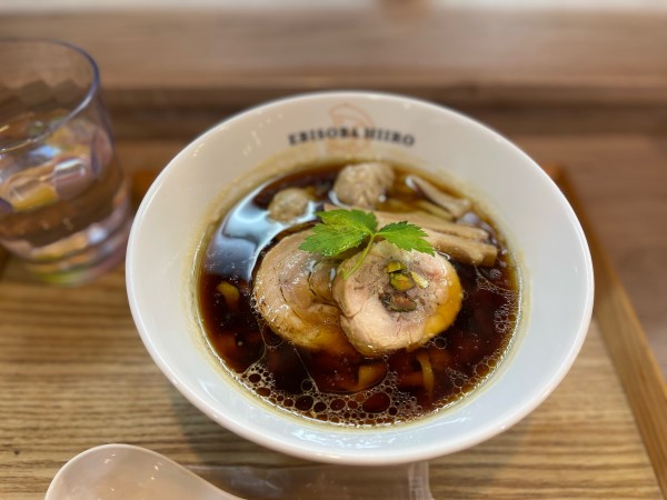 「プレノワールと名古屋コーチンの地鶏そば(純手打ち麺)」@えびそば 緋彩の写真