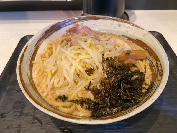 「特製しのだラーメン＋大盛り」@麺屋しのだの写真