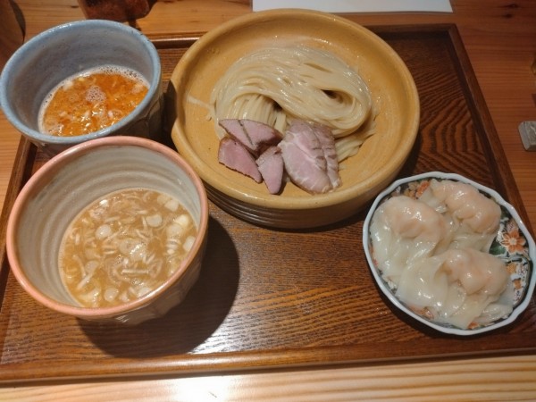 「つけ汁2種海老ワンタンつけめん¥1520-」@あいだやの写真