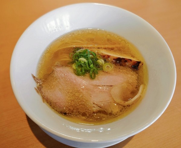 「白しゅう油ラーメン」@らぁ麺 そらいちの写真