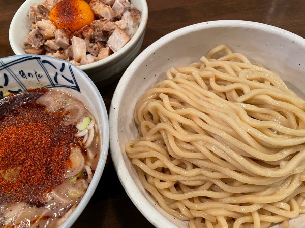 「辛々魚つけめん／太麺変更（1,050円＋30円）,豚ごはん／醤油」@麺処 井の庄の写真