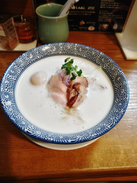 「濃厚 鶏白湯そば(1,030円)」@鶏そばAkariの写真