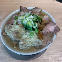 チャーシューワンタン大盛