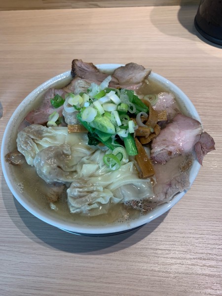 「チャーシューワンタン大盛」@桜上水 船越の写真