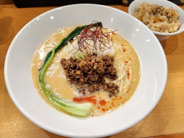 「【限定】蛤豚骨スープの担々麺　本日のごはん」@中華そば 円月の写真