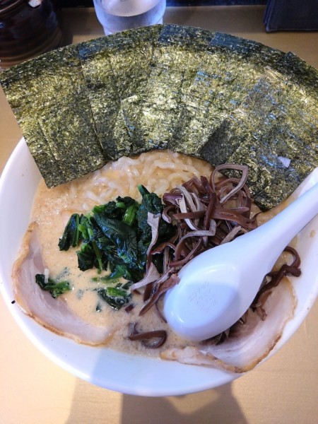 「家系超ごっつ」@超ごってり麺 ごっつ 津田沼店の写真