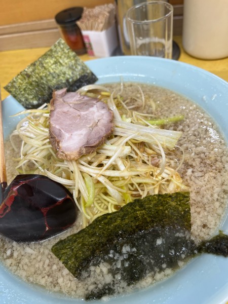 「中ネギラーメン　(超カタ、脂多め)」@ラーメンショップ 練間の写真