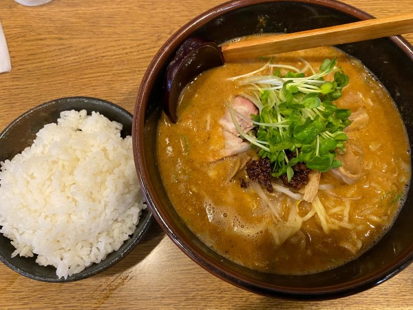 「麻醬めん　810円」@らーめん 童童の写真