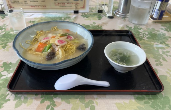 「五目あんかけ焼きそば スープ付き」@ラーメン横丁の写真