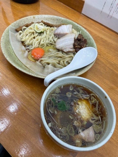 「4種合盛り限定+締めの肉おにぎり(とろろ昆布)」@和渦製麺の写真