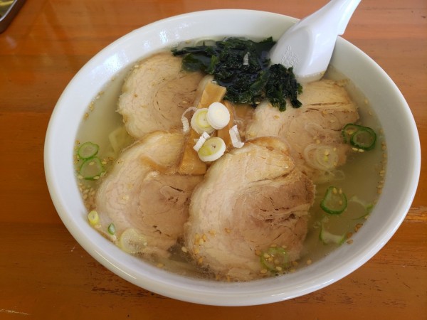 「塩チャーシューメン」@手打ちラーメン 鈴音の写真