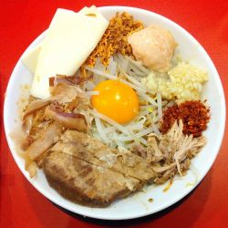 豚まぜそば(並) 900円