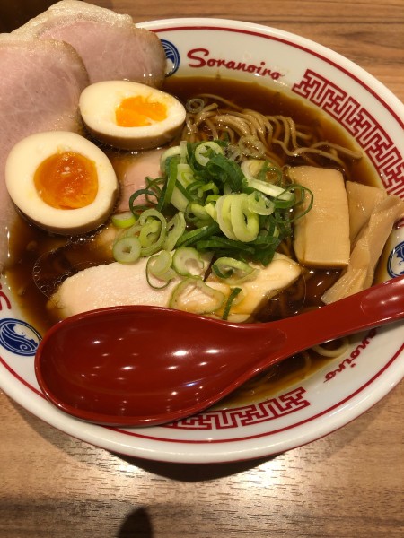 「そらのいろスペシャル醤油ラーメン」@そらのいろ NIPPONの写真