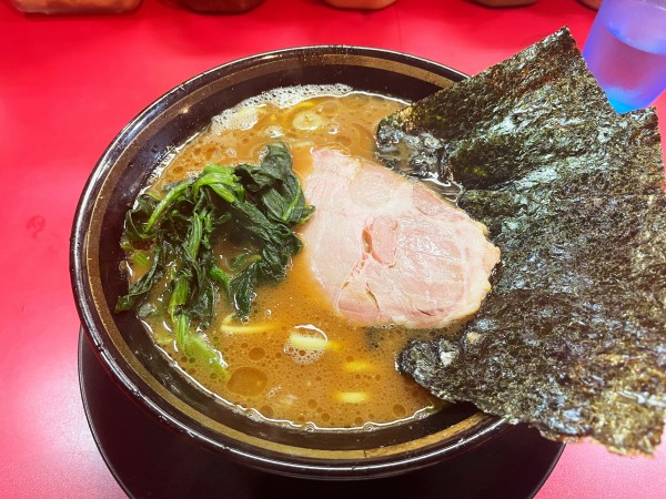 「ラーメン並　800円」@家系ラーメン とらきち家の写真