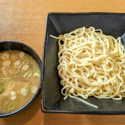 豚骨つけ麺粉節(中盛り)