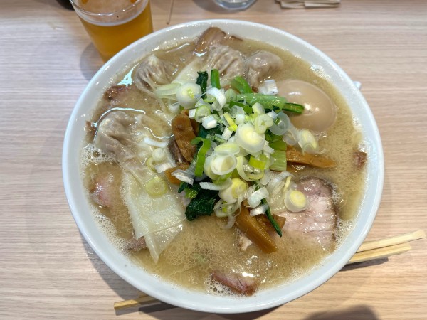 「チャーシューワンタン麺（少）＋味玉」@桜上水 船越の写真