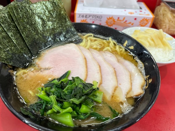 「チャーシュー麺　中盛」@杉田家 千葉祐光店の写真