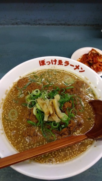 「コマ切れチャーシューメン+からあげ(4ケ)」@ぼっけゑラーメンの写真