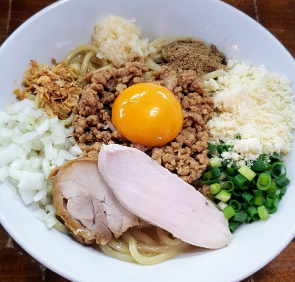 「まぜそば 並盛（250g）９４０円＋半ライス １１０円」@活龍鶏そば専門店 とりだけの写真