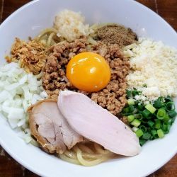 まぜそば 並盛（250g）９４０円＋半ライス １１０円