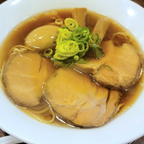 「特製中華そば」@中華そばと餃子の写真