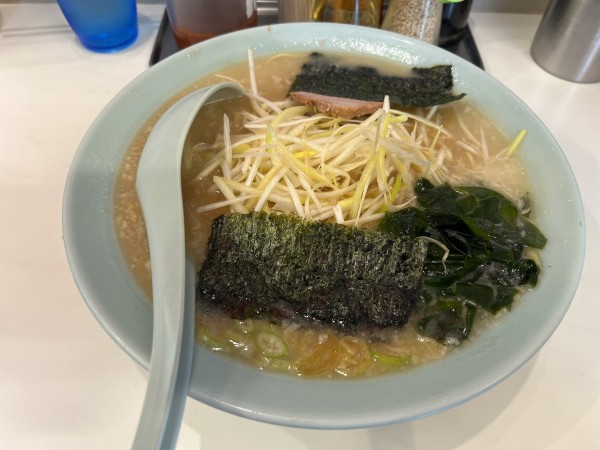 「ネギラーメン　990円」@とんとんラーメン 川口店の写真