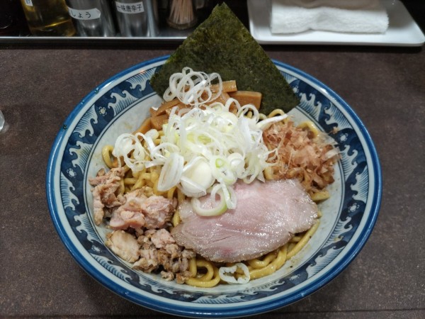 「油そば・並」@兎に角 松戸店の写真